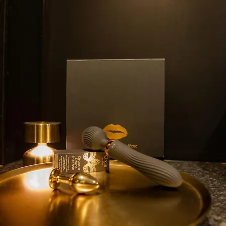 Infinityroom I Secret I I *